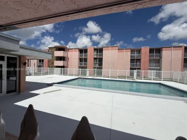 (undisclosed Address), Miami, FL 33157