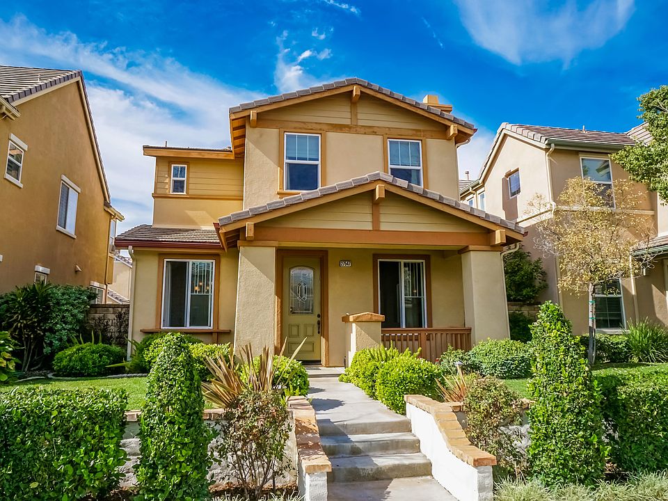 1st image of 27547 Sunny Creek Dr