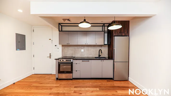 Rented by Nooklyn NYC LLC | media 21