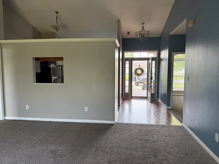 83 Hilltop Farms Blvd — Photo 5