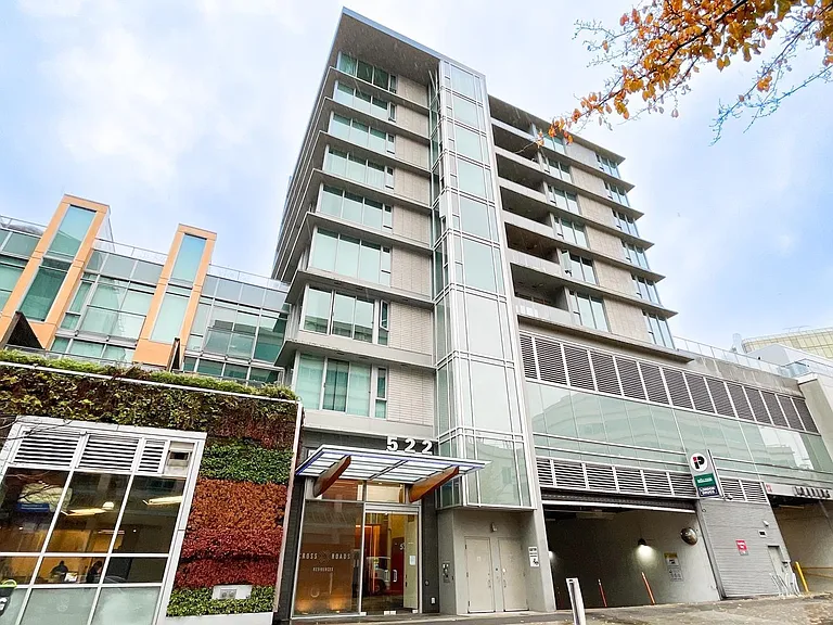 522 W 8th Ave #401 — Photo 1