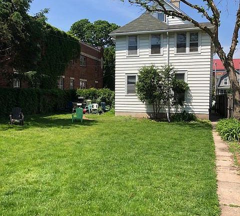 Large backyard. Grill out with friends, catch some sun, or play catch with your dog!