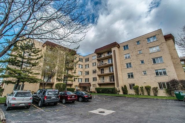 1st image of 6460 W Belle Plaine Ave APT 209