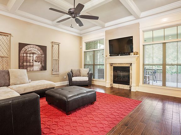 2nd image of 12966 Woodland Cir