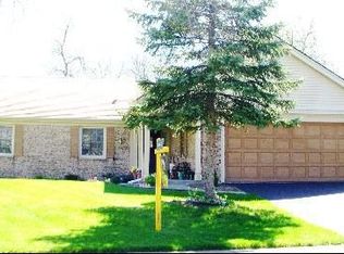 1923 Victoria Rd, Mundelein, IL 60060