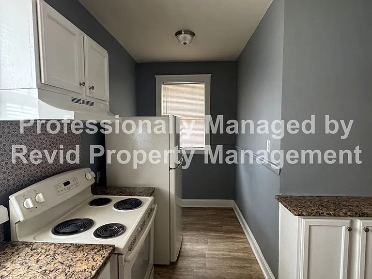 220 S. Cleveland St — Photo 17