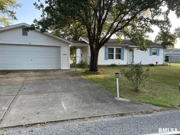 1609 Hillcrest Ave, Carmi, IL 62821