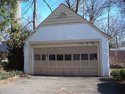 2nd image of 207 Heywood Ave