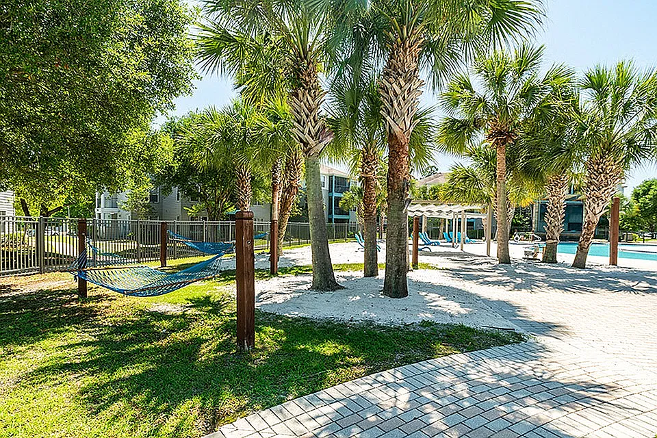 Cabana Beach Gainesville-Off Campus Apartments Near University of Florida-Hammock Garden