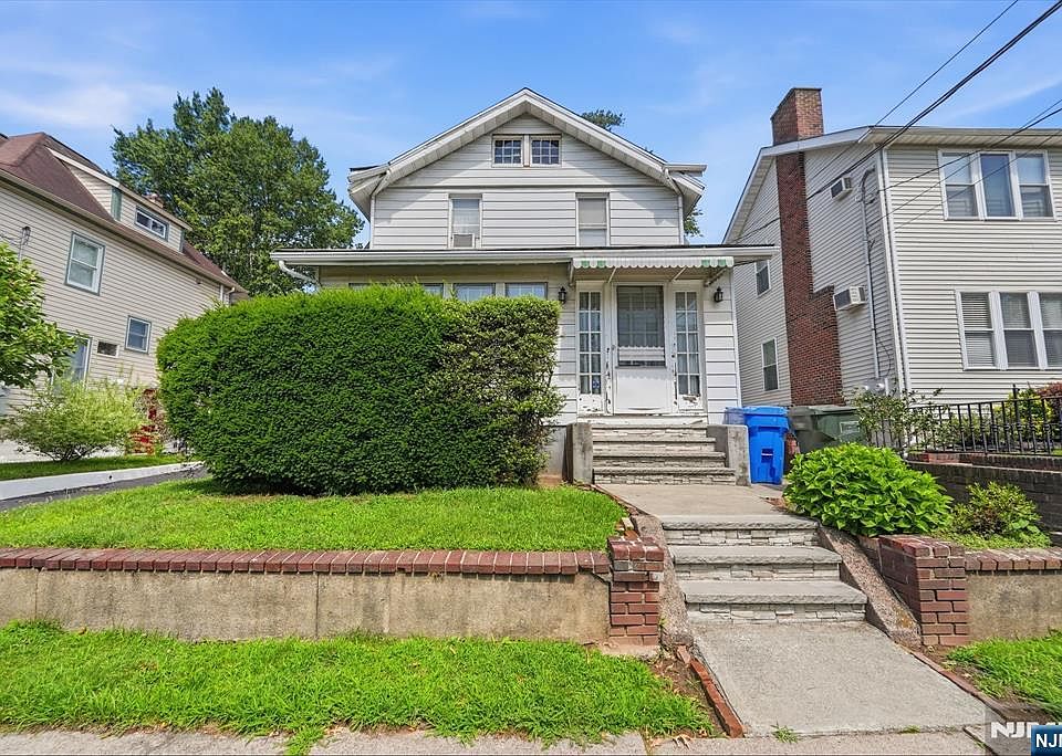 1st image of 26 Grove St
