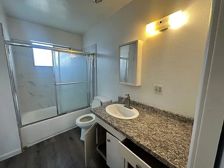 2055 Richard Way #4 — Photo 7