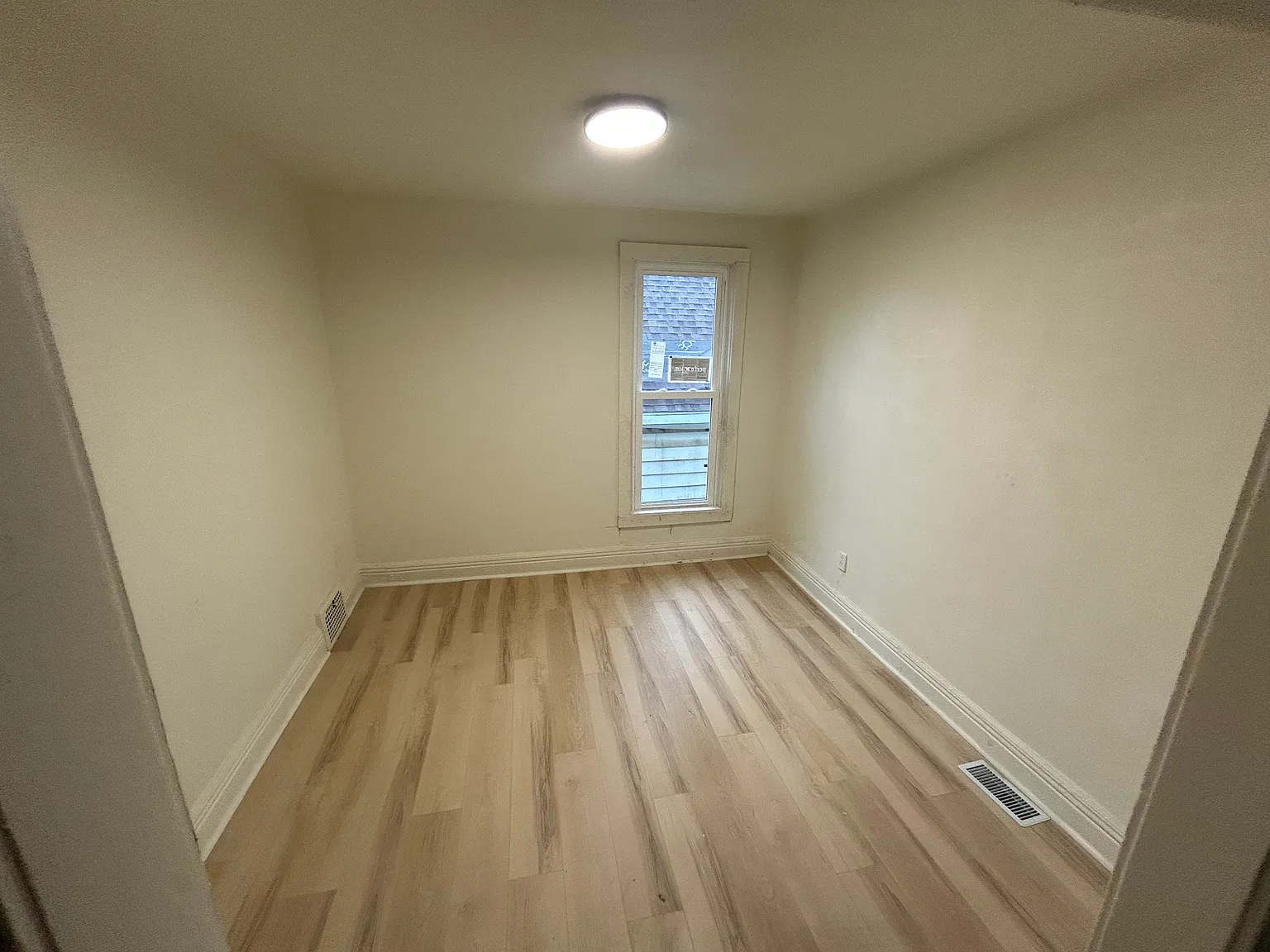 3 bed, $2,150 — Photo 4