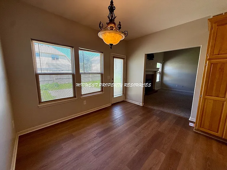 13804 Craig Ave — Photo 4