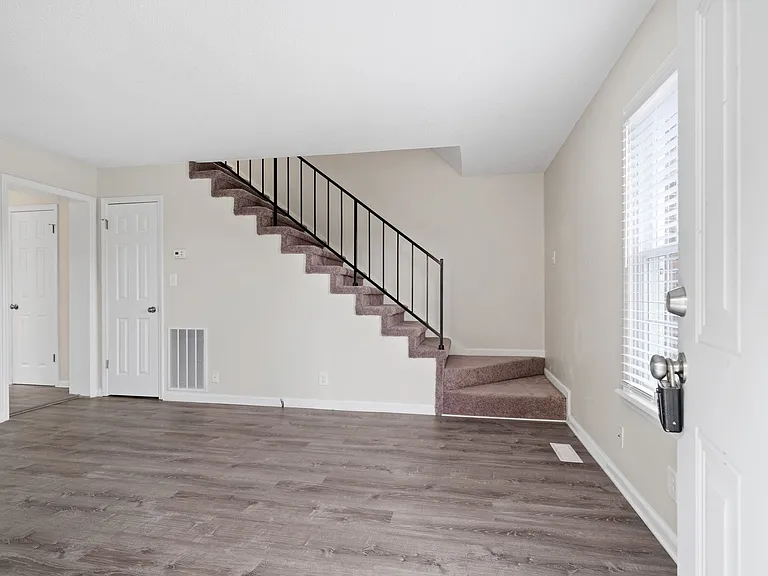 1671 Baltimore Dr — Photo 3