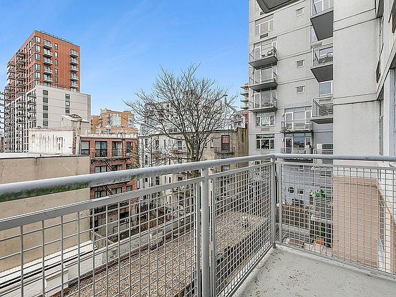2nd image of 251 7th St #4B