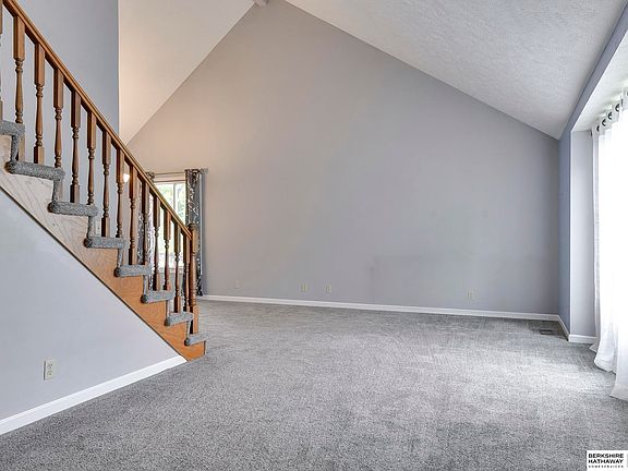 4th image of 5106 N 112th St
