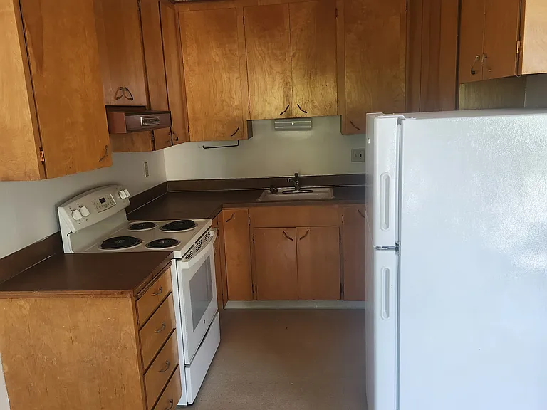 550 SE 60th Ave #206 — Photo 3