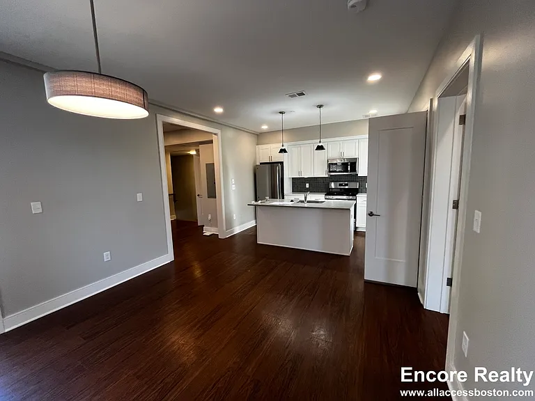 383 Harvard St — Photo 9