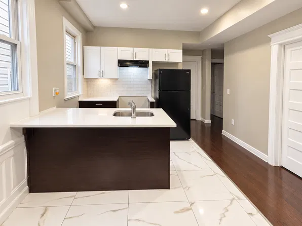 295 S 6th St #2, Newark, NJ 07103