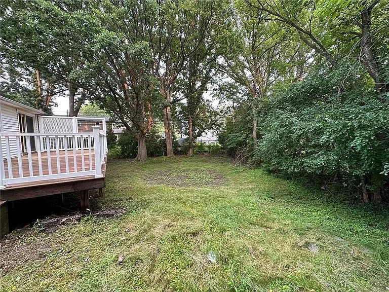 1035 Calkins Rd — Photo 5