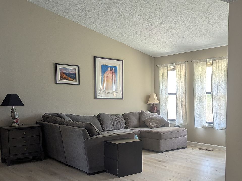 vaulted ceiling in living room