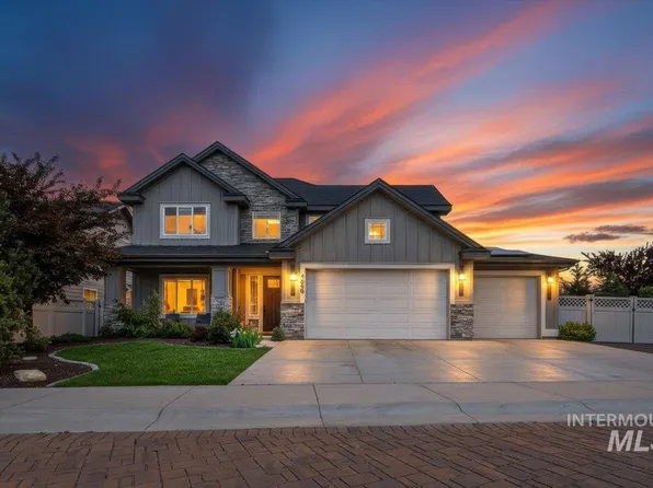 4648 W San Salvo Dr, Meridian, ID 83646