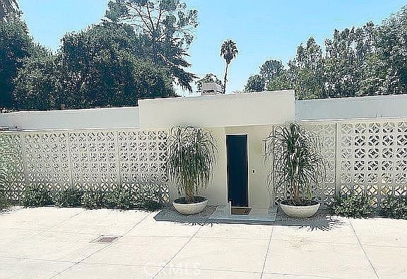 3rd image of 1030 San Rafael Ln