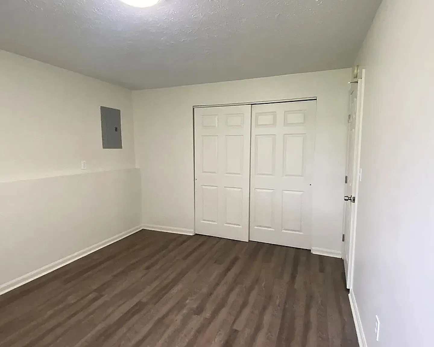 Hubbard Drive Garden Apartments — Photo 3