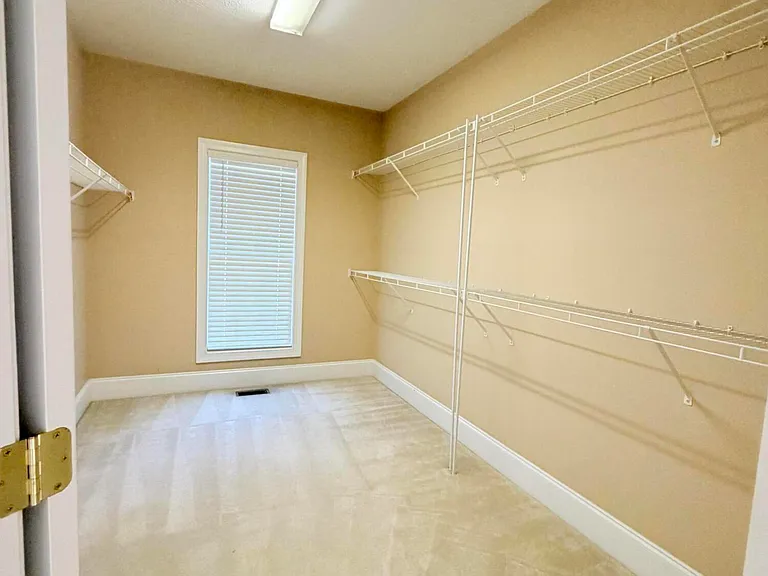 1605 Jamestown Ave — Photo 21