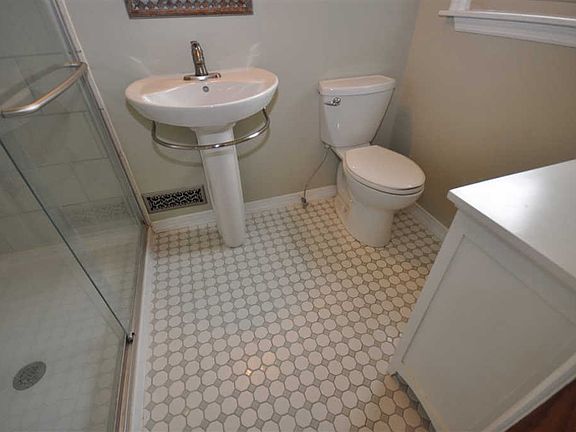 4th image of 150 Nunn Blvd