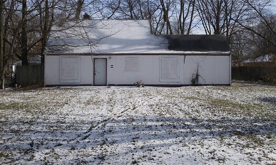 2nd image of 4439 N Norwaldo Ave