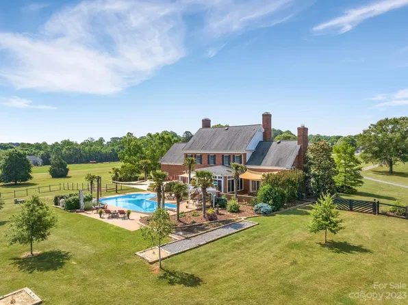 602 Grassy Pond Rd, Gaffney, SC 29341