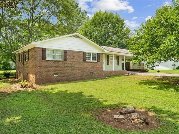 126 Kinman Rd SW, Calhoun, GA 30701