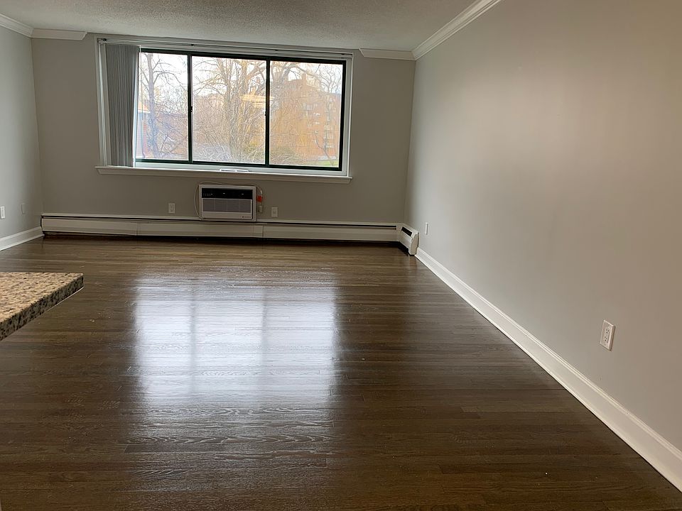 1st image of 519 Washington St APT 3