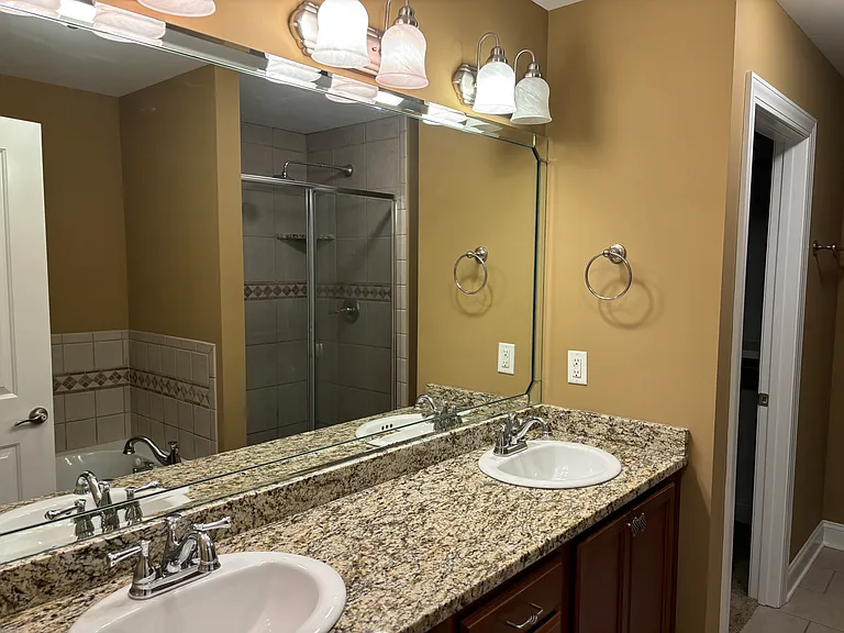 1576 Trillium Ln — Photo 11