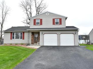 5385 Fortuna Pkwy, Clay, NY 13041