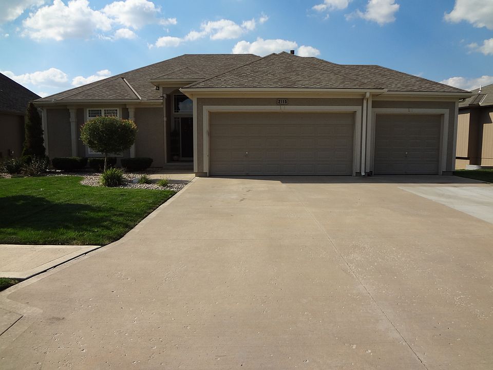 1st image of 2115 NE Sparta Dr