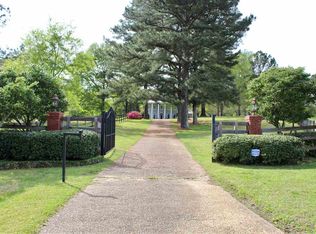 221 Rolling Meadows Rd, Ridgeland, MS 39157