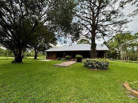 4th image of 12350 NE 26th Avenue