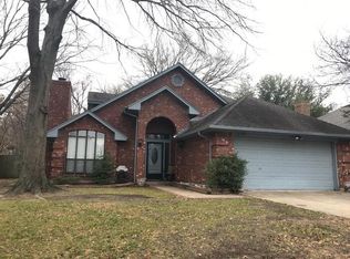 6302 Meadowmere Ln, Arlington, TX 76001