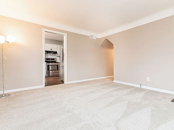4th image of 5023 Church St