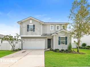 1067 Persimmon Dr, Middleburg, FL 32068
