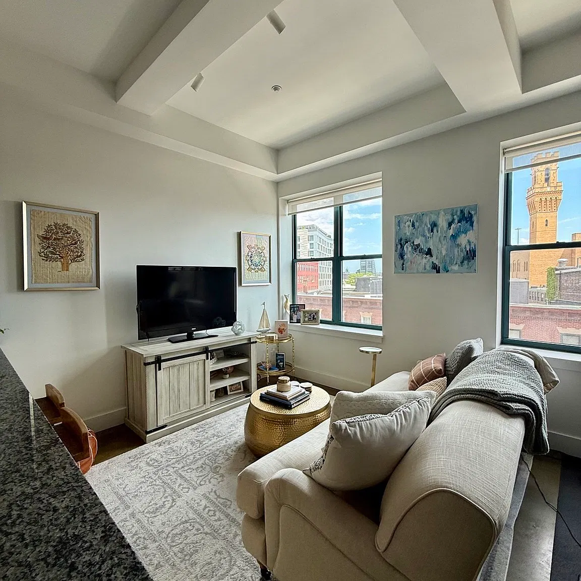 1 bed, 1.0 bath, 691 sqft, $3,600 — Photo 4