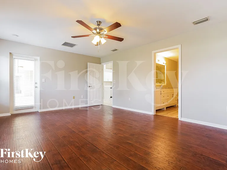 3811 Trenton Ln — Photo 12