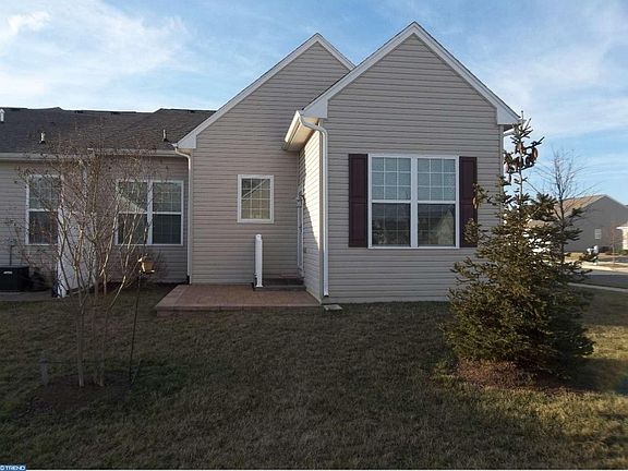 3rd image of 437 Sundial Ln