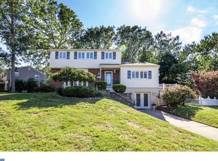 2 White Birch Rd, Turnersville, NJ 08012