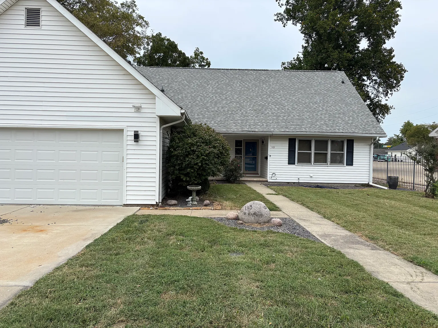 5 bed, 2500 sqft, $2,775 — Photo 1