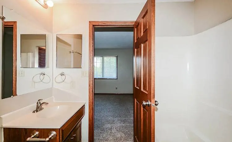 3024 Furness Ct N — Photo 13