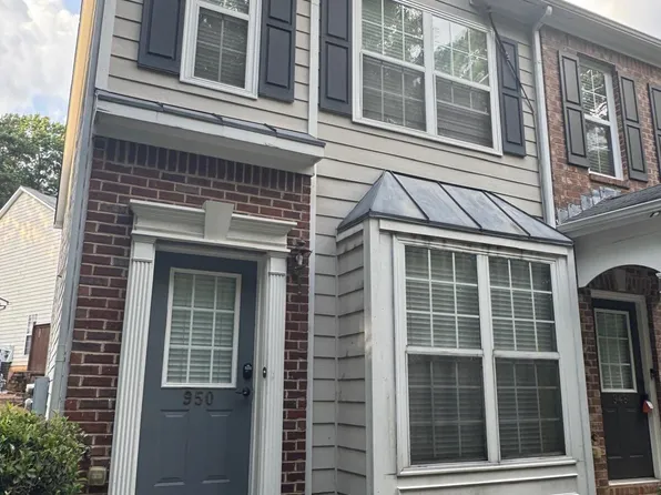 950 Redwood Dr, Norcross, GA 30093