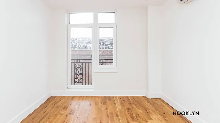 Rented by Nooklyn NYC LLC | media 32